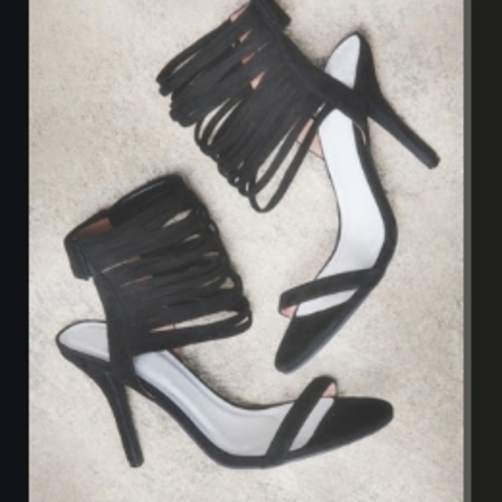Jeffrey Campbell NWOT Elegant Black Fringe Suede Heels
